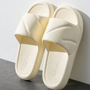 Thick-Soled House, Non-Slip Wear-Resistant Soft Comfortable Slipper